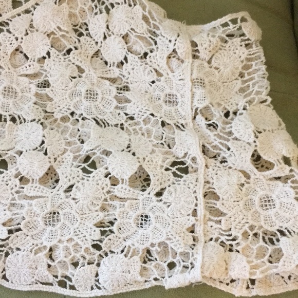 Crochet crop tank - Picture 4 of 4